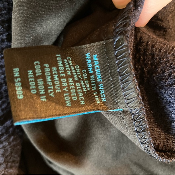 Men's Roundtree & Yorke Seersucker navy blue flat front chino shorts size 36 NWT - Picture 6 of 9